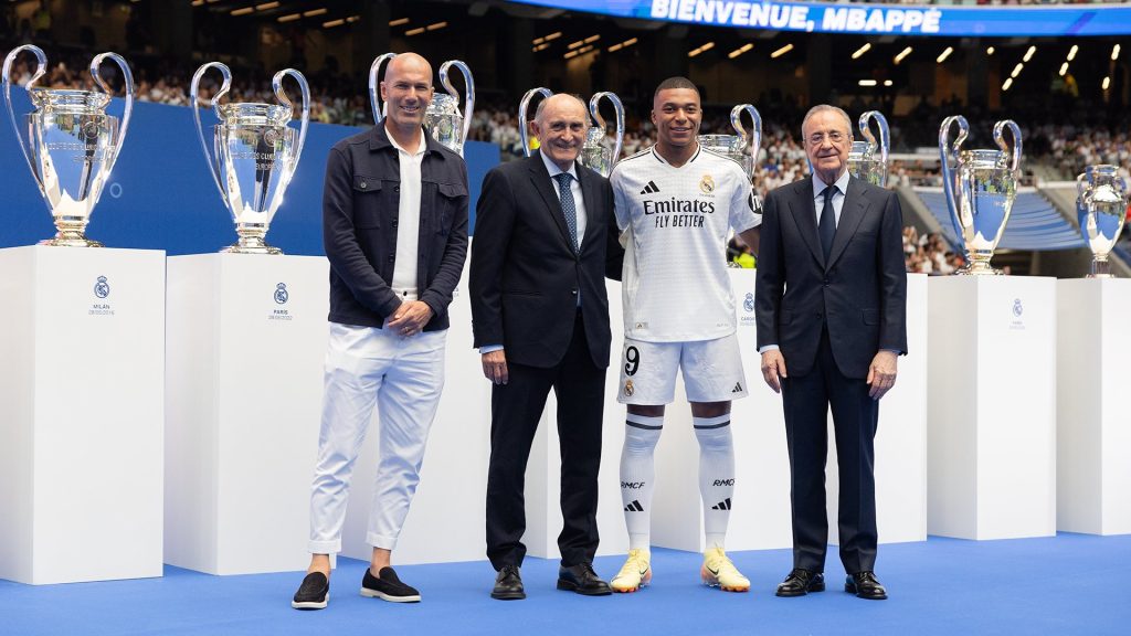 Accueilli comme un roi au Real Madrid, Kylian Mbappé dit avoir accompli son rêve
