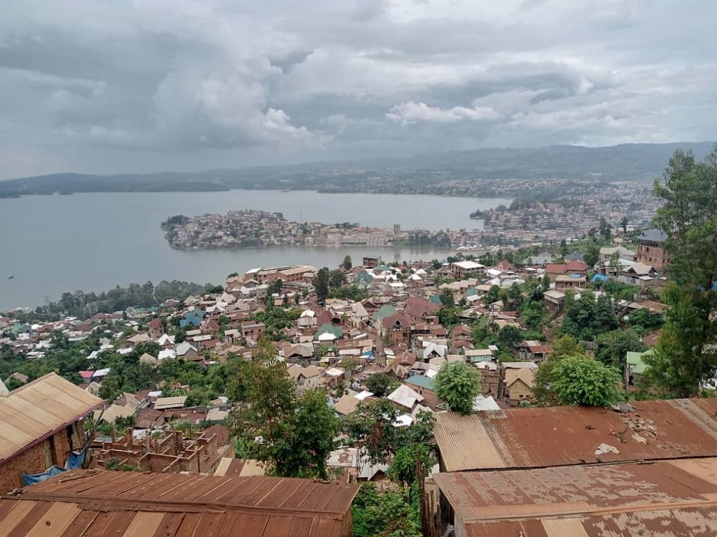 Bukavu : Mains dans le sac, trois bandits à mains armées appréhendés par Albert Kahasha, Ministre provincial de l’intérieur et sécurité