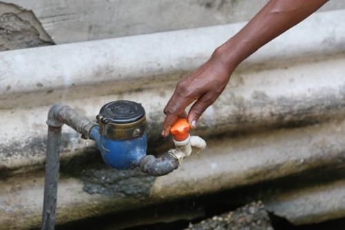 Sud-Kivu : la Regideso presque inexistante, la population peine pour l&rsquo;accès à l&rsquo;eau