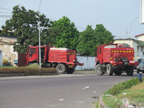 Sud-Kivu : Des pompiers en crise de matériels professionnels limitent les dégâts d&rsquo;incendie au Métro-bar