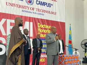 Kemi Seba à Kinshasa pour l&rsquo;obtention de son titre de docteur Honoris Causa : la cérémonie annulée par la Ministre de l&rsquo;ESU