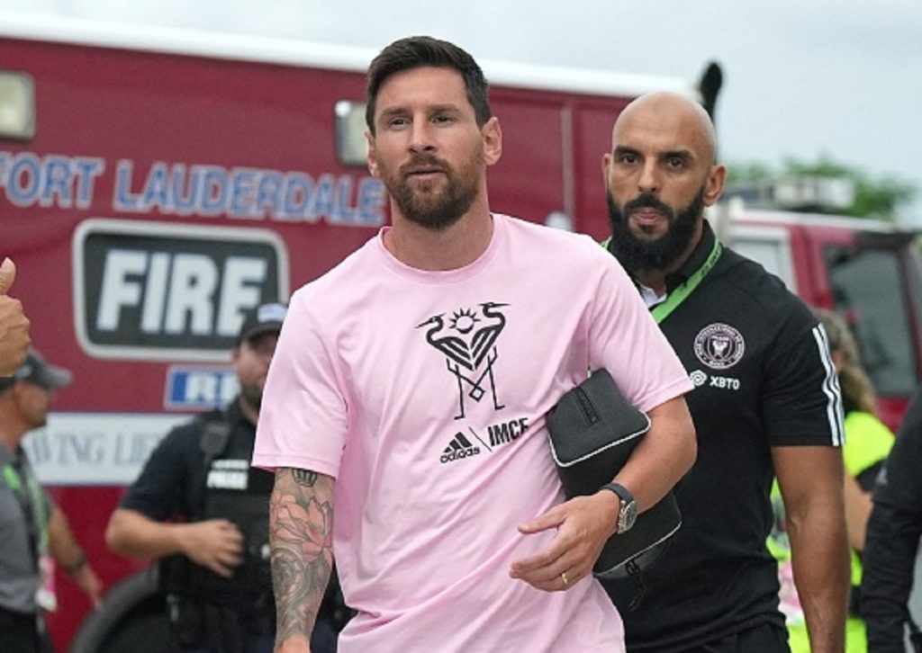 Bodyguard-Lionel-Messi-Yassine-Cheuko